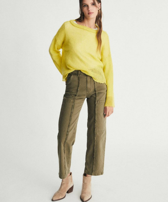 PANTALON SARGA DESHILACHADO...