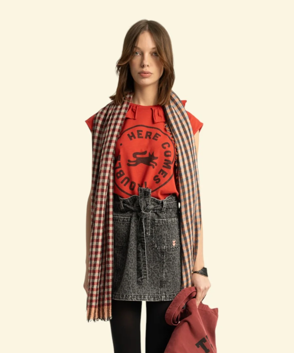 "Here comes trouble" T-Shirt